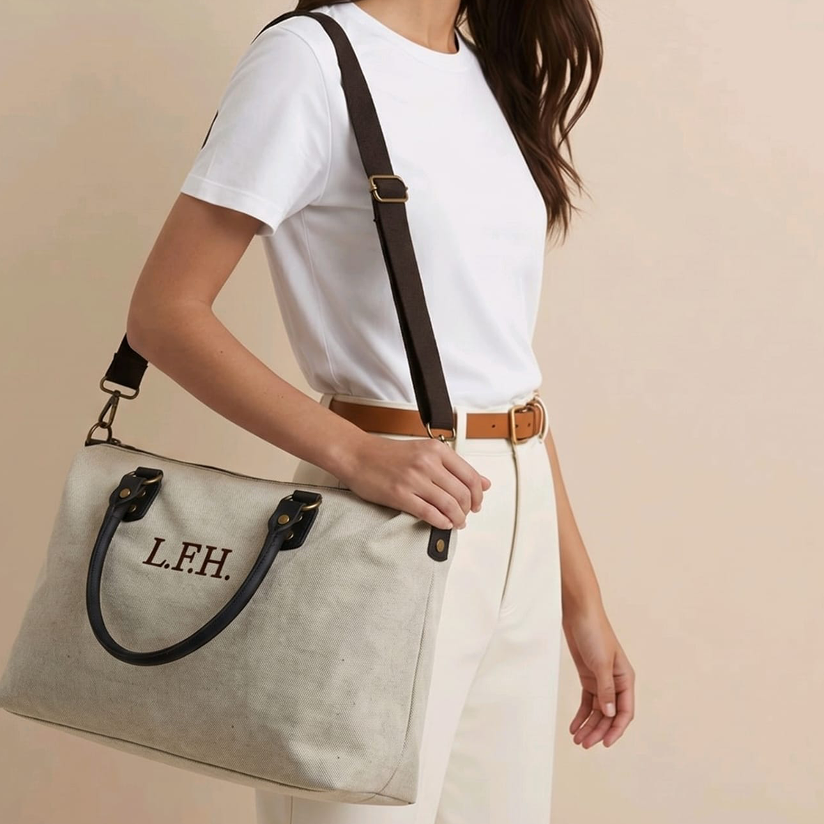 Bolso Weekender - Iniciales bordadas.